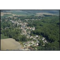 Béthemont-la-Forêt (95). Vue sur le village.