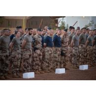 Rassemblement de gendarmes lors d'une cérémonie à Gao, au Mali.