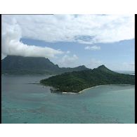 Végétation et paysages de l'île de Taha'a et de Bora-Bora.