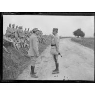 Lagny (Oise). 14 juillet 1917. La fête du 410e, le général Bard, commandant la division vient y assister. [légende d'origine]