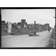 Les ruines de Merville et de Cambrai en octobre 1918.