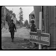 Normandie 1944 (actualités américaines) - Libération de Chérencé-Le-Roussel.