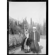 Livadia. Moulah, prêtre musulman et sa femme. [légende d'origine]