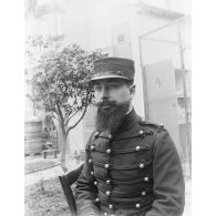 631. [Toulon, 1922. Portrait de Jules Imbert en uniforme.]