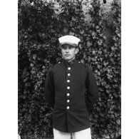108. [Algérie, 1905-1914. Portrait d'un légionnaire probablement affecté au 1er régiment étranger.]