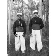 118. [Algérie, 1905-1914. Portrait de militaires peut-être affectés au 1er bataillon d'infanterie légère d'Afrique.]