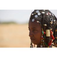 Femme Peule photographiée lors du contrôle de son campement à la frontière du Niger, dans le cadre de l'opération Piana.