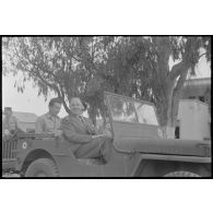 M. Grenier à bord d'une jeep au Centre de préparation du personnel navigant de Casablanca.