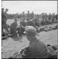 Camp de prisonniers de la Wehrmacht capturés lors des combats pour la libération de la poche de Lorient et de la capitulation de la garnison allemande.