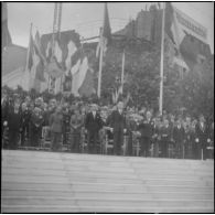 Cérémonie et défilé du 14 Juillet sur la place de la Bastille : la tribune présidentielle.