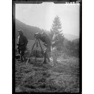 Vosges, manœuvres de chasseurs alpins, poste de télégraphie optique. [légende d’origine]