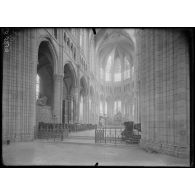 Soissons. le choeur de la cathédrale. [légende d'origine]