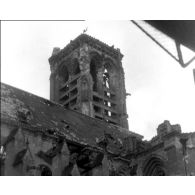Dans Soissons bombardé.
