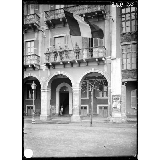 Port-Saïd. Les bureaux de la base française. [légende d'origine]