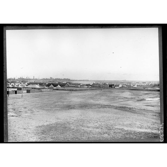 Port-Saïd. La base française. Le camp français. [légende d'origine]