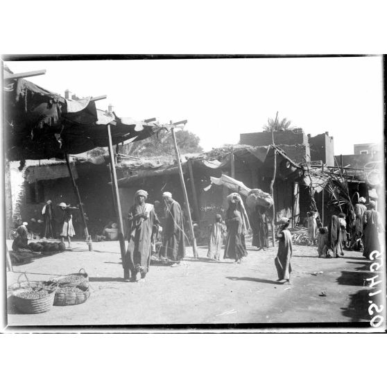 Louqsor. Le marché. [légende d'origine]