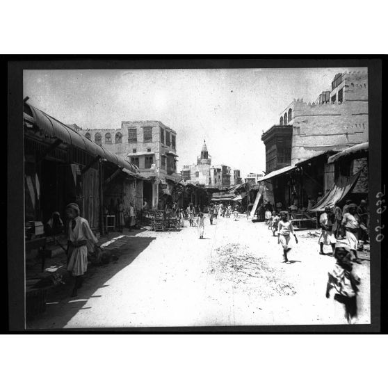 Djeddah (Arabie). Les souks. [légende d'origine]