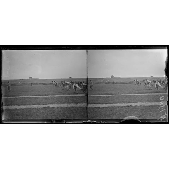 Melette (Marne). Centre d'entraînement des grenadiers d'élite. La méthode Hébert. [légende d'origine]