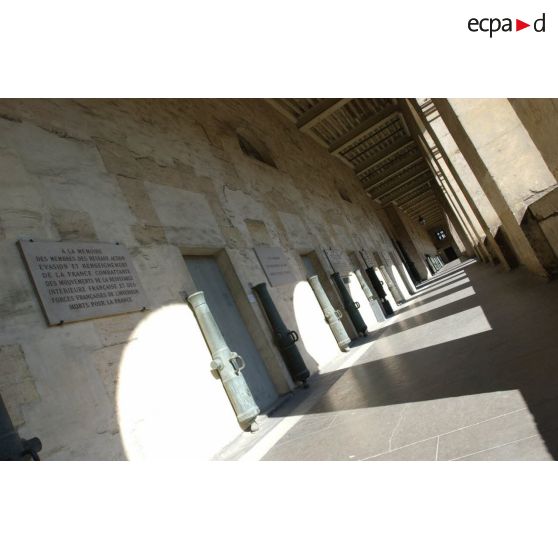 Galerie de la Cour d'honneur aux Invalides.