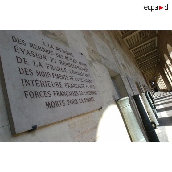 Galerie de la Cour d'honneur aux Invalides.