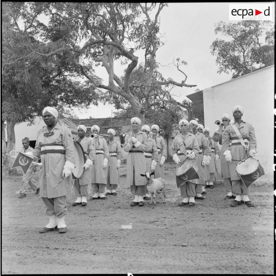 La fanfare du 8e RSA (régiment de spahis algériens) lors de la fête de l'Aïd el-Kébir.