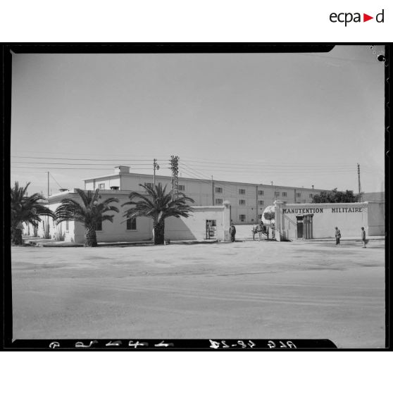 Bâtiment logistiques militaires de Maison-Carrée.