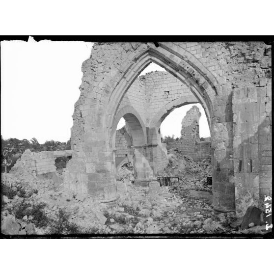 Massiges. Marne. Intérieur de l'église. [légende d'origine]