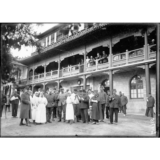 Carrières-sous-Bois (Seine-et-Oise). Hôpital militaire des troupes africaines. Pavillon chinois. [légende d'origine]