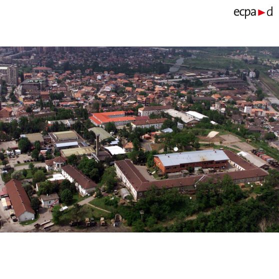 Vue aérienne du HQ du camp militaire SDK (serment de Koufra) de la BMN-N.