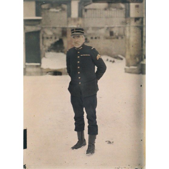 [Reims. Portrait d'un adjudant des pompiers.] [légende d'origine]