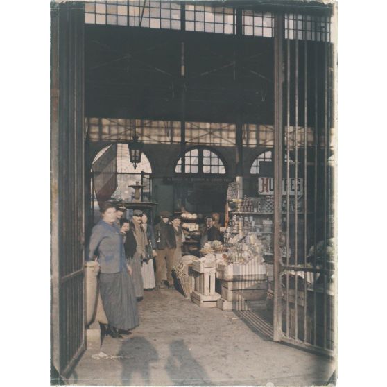 Reims. Au marché. [légende d'origine]