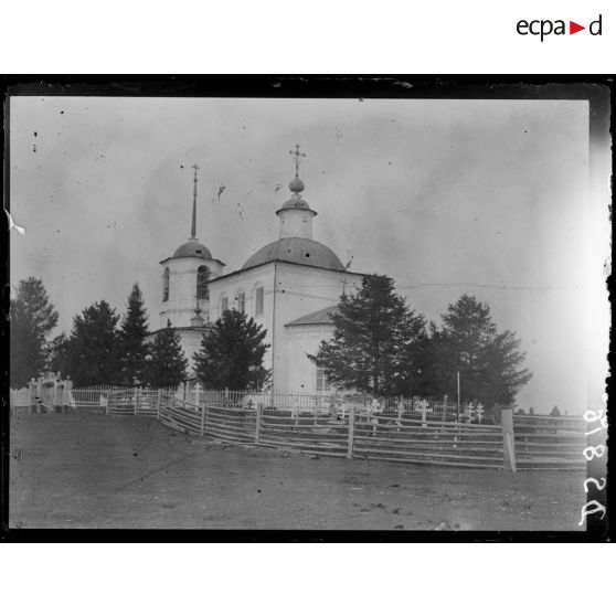 Troïspetchorskoïé. L'église. [légende d'origine]