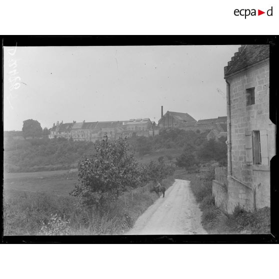 Ressons-le-Long, Aisne, la ferme. [légende d'origine]