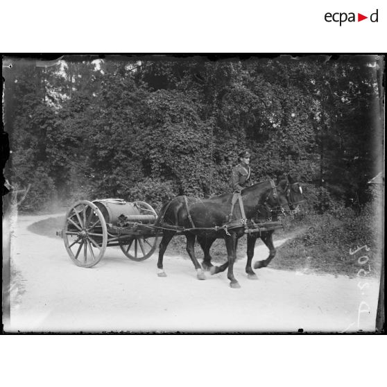 Montmacq, Oise, voiture d'eau anglaise. [légende d'origine]