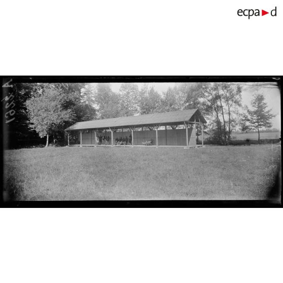 Cambo (Basses-Pyrénées). Hôpital sanitaire. La cure d'air. [légende d'origine]