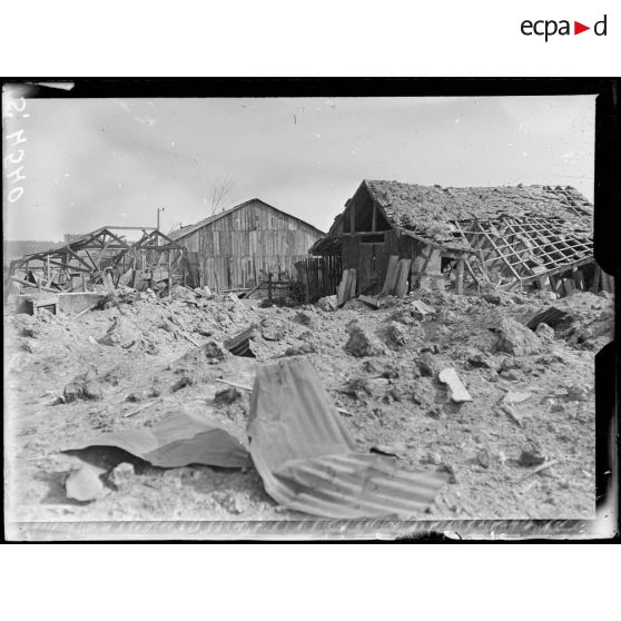 Crépy-en-Valois (Oise). La gare bombardée par avions. [légende d'origine]