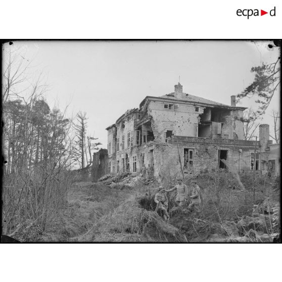 Port-sur-Seille (Meurthe-et-Moselle). Le château de Dombasle. [légende d’origine]