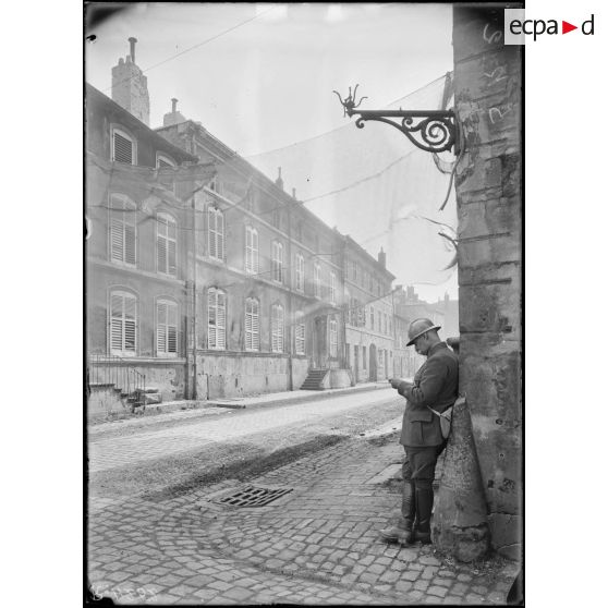 Pont-à-Mousson (Meurthe-et-Moselle). Rue Pasteur. [légende d’origine]