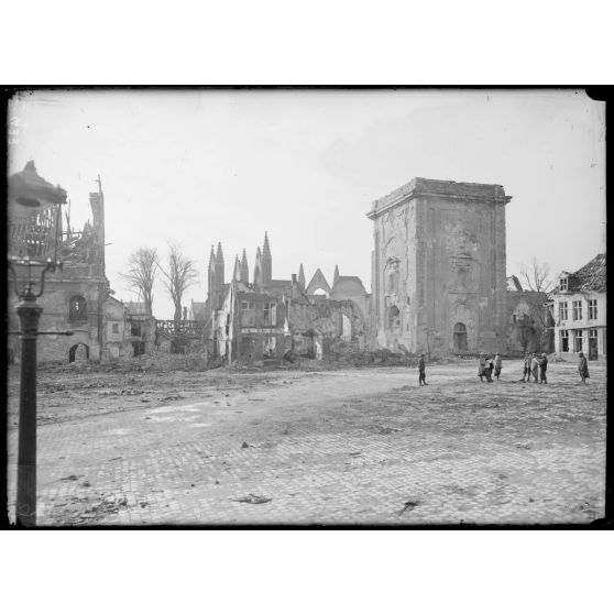 Nieuport (Belgique). L'église. [légende d'origine]