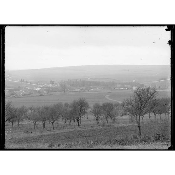 Panorama de Dugny, la Meuse débordée (près du fort de Dugny). [légende d'origine]