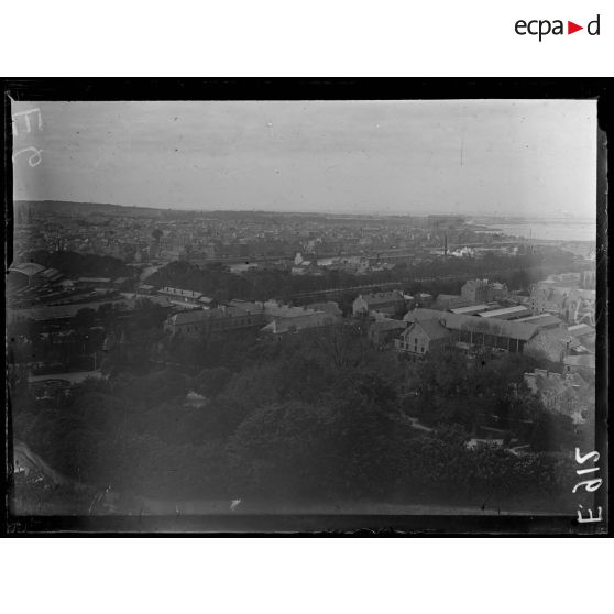 Cherbourg. Panorama pris du fort du Roule. [légende d'origine]