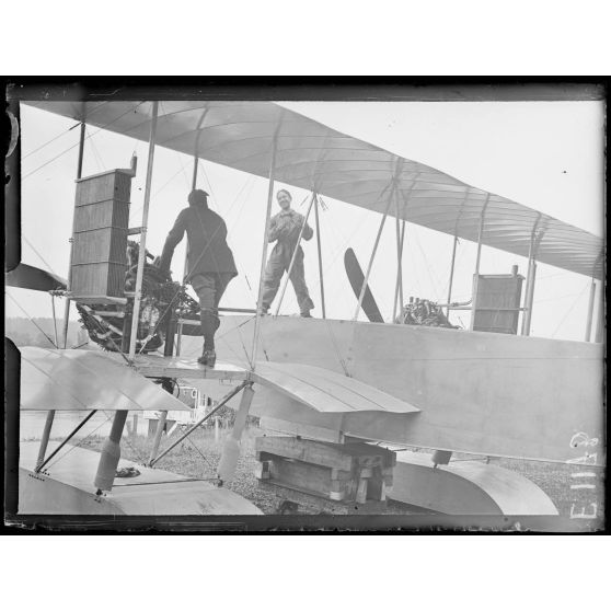 Meulan (Seine-et-Oise). Hydravion torpilleur Borel. Vue sur la voilure. [légende d'origine]