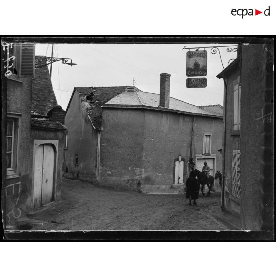 Verzenay. Marne. Un coin du village. [légende d'origine]