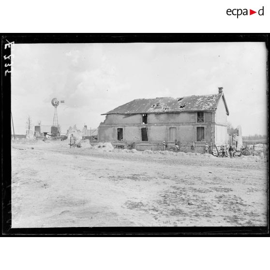 La ferme des Wacques près Saint Hilaire le Grand. Marne. [légende d'origine]