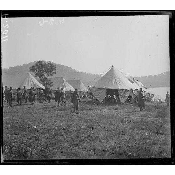 Corfou. Camp d'Ipsos. L'hôpital de campagne de la division de la Drina. [légende d'origine]