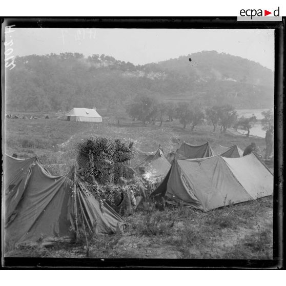 Corfou. Camp d'Ipsos. Une vue du camp d'Ipsos. [légende d'origine]