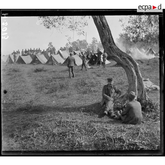 Corfou. Camp d'Ipsos. Camp des ouvriers serbes de la dvision du Danube [légende d'origine]