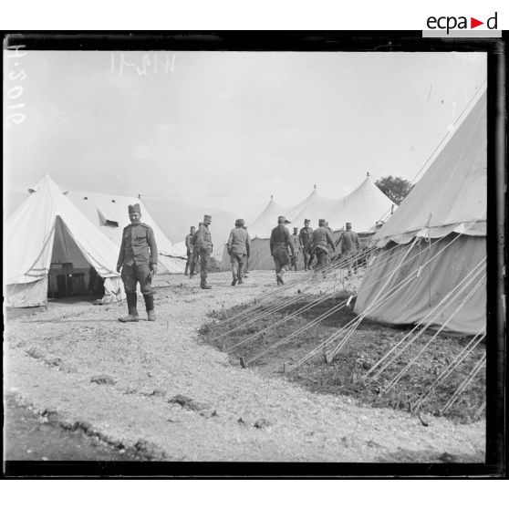 Corfou. Camp d'Ipsos. L'hôpital de campagne des troupes serbes de la division de la Morava. [légende d'origine]