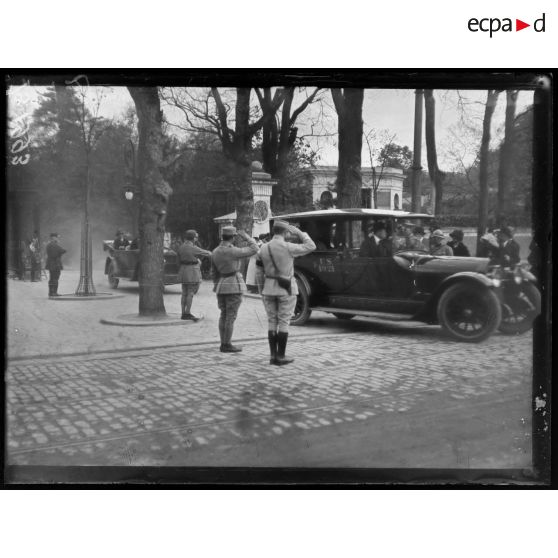 Versailles. Le Trianon Palace. Mr Wilson quitte le Trianon Palace. [légende d'origine]