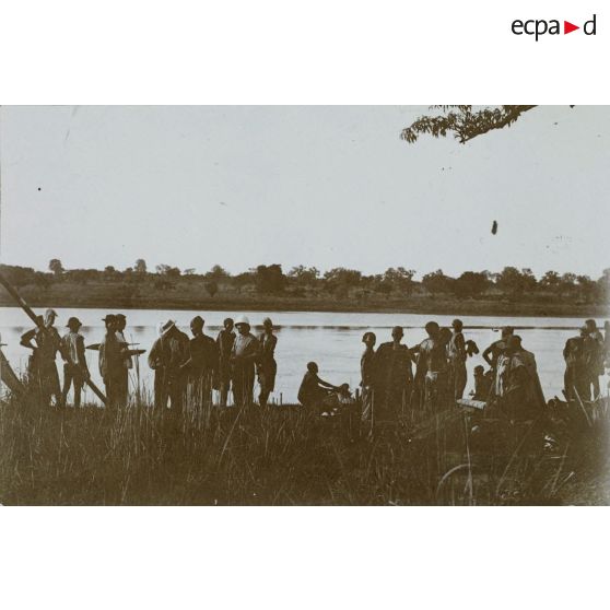 18. Les bords du Niger aux environs de Molla. [légende d'origine]